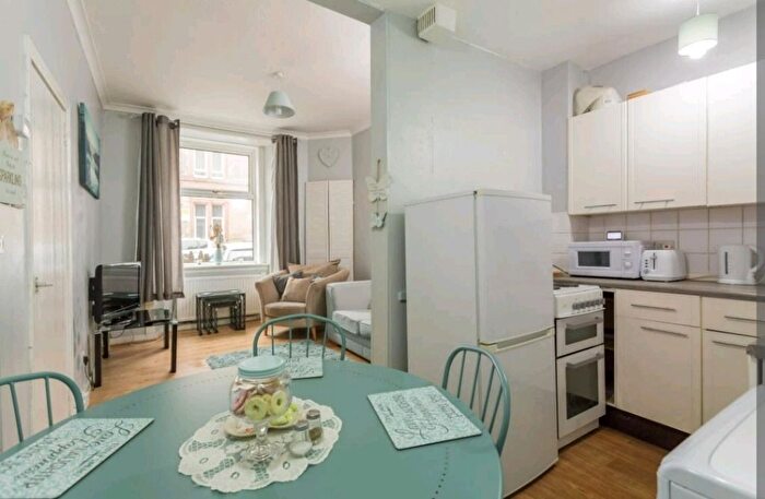 1 Bedroom Flat To Rent In Smithfield Street, Gorgie, Edinburgh, EH11