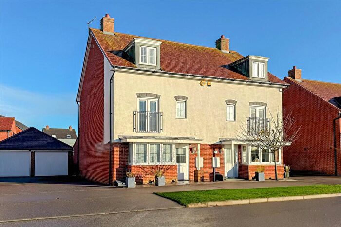 4 Bedroom Semi-Detached House For Sale In Benjamin Gray Drive, Littlehampton, West Sussex, BN17
