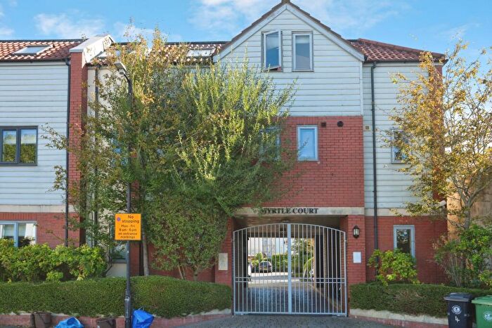 2 Bedroom Flat For Sale In Myrtle Street, Bristol, Avon, BS3