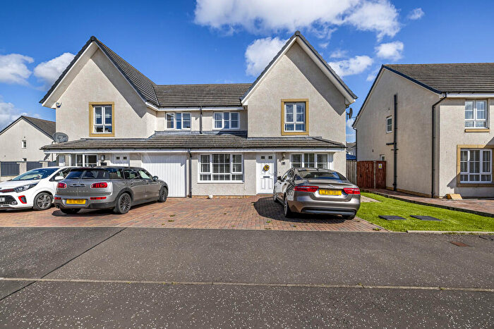 4 Bedroom Semi-Detached House For Sale In Laymoor Avenue, Renfrew, PA4