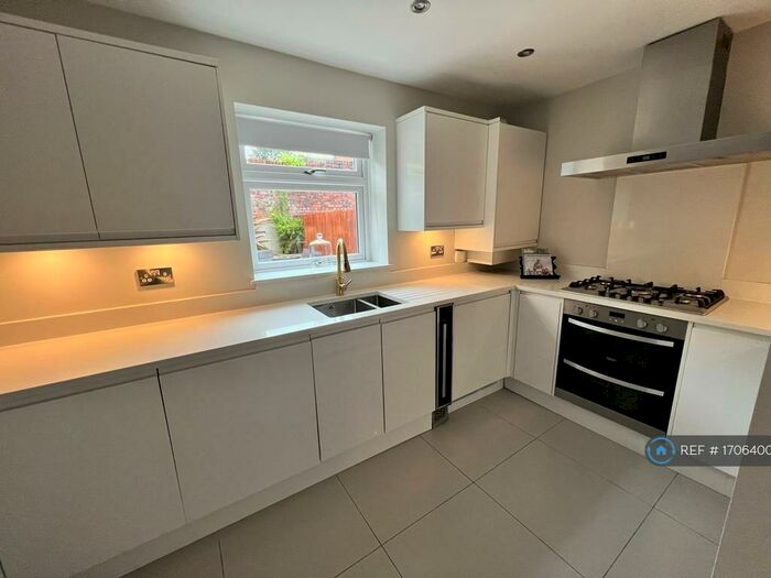 3 Bedroom Semi-Detached House To Rent In Stradbroke Road, Liverpool, L15