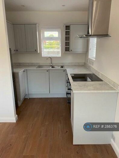 1 Bedroom Flat To Rent In Southdown Road, Harpenden, AL5