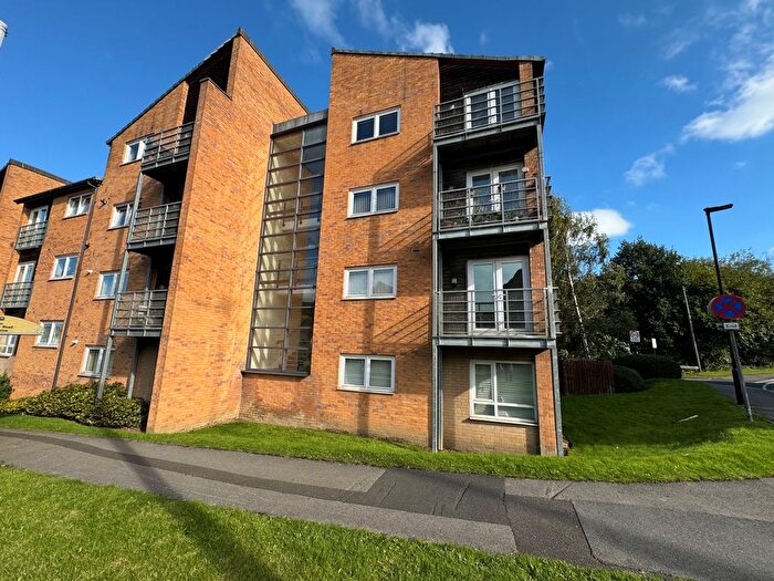 2 Bedroom Flat To Rent In Beeches Bank, Sheffield, S2