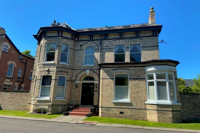 2 Bedroom Apartment To Rent In Palatine Road, Manchester, M20