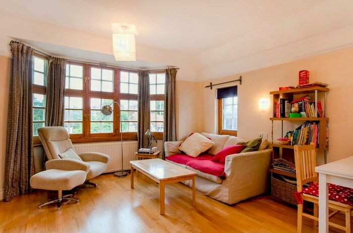 2 Bedroom Flat To Rent In Station Road, High Barnet, Barnet, EN5