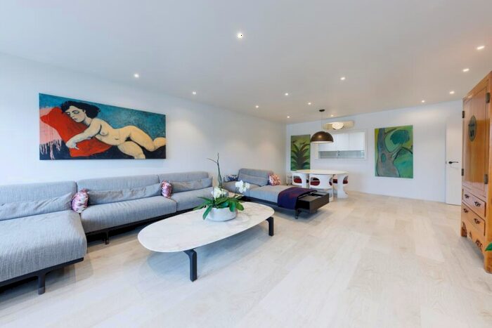 2 Bedroom Apartment To Rent In Bermondsey Wall West Shad Thames, SE16