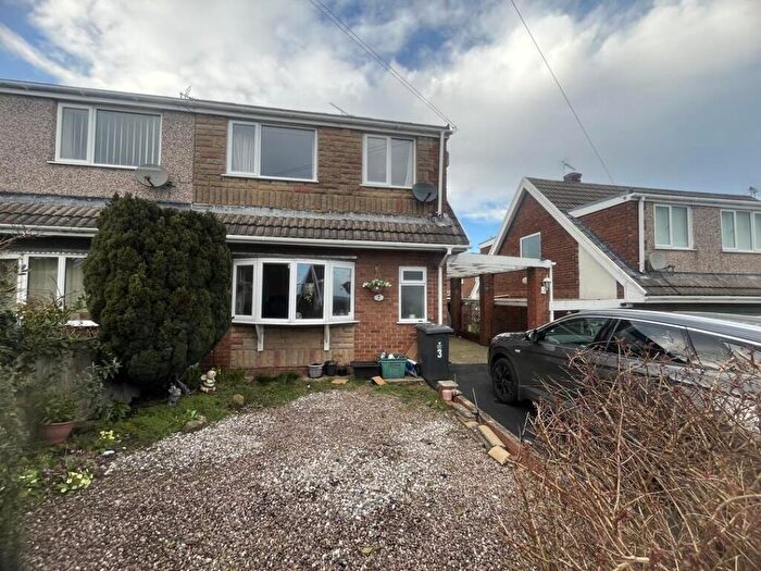 3 Bedroom Semi Detached House For Sale In Chestnut Avenue, Summerhill, Wrexham, LL11