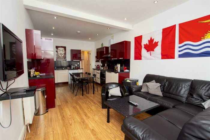 6 Bedroom House To Rent In Selly Hill Road, Birmingham, B29