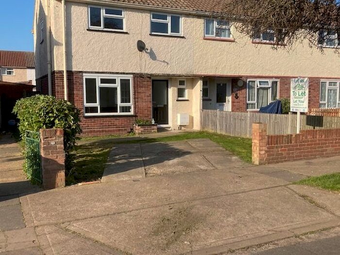 3 Bedroom End Of Terrace House To Rent In Merton Avenue, Gorleston, NR31