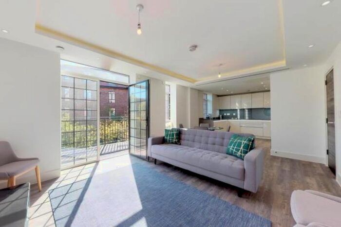 3 Bedroom Flat To Rent In Hampstead Reach, Chandos Way, London NW11