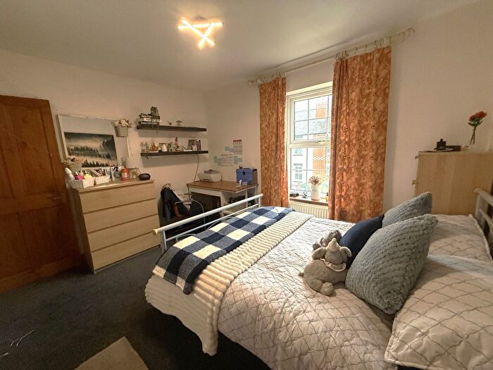 4 Bedroom Terraced House To Rent In Blenheim Gardens, Reading, RG1