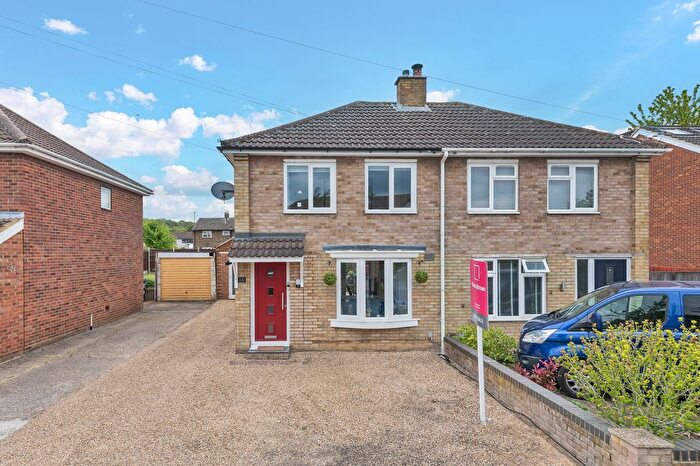 3 Bedroom Semi-Detached House For Sale In The Close, Royston, SG8