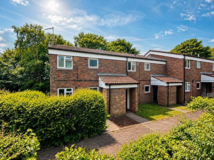 1 Bedroom Maisonette To Rent In Haddon Road, Luton, Bedfordshire, LU2