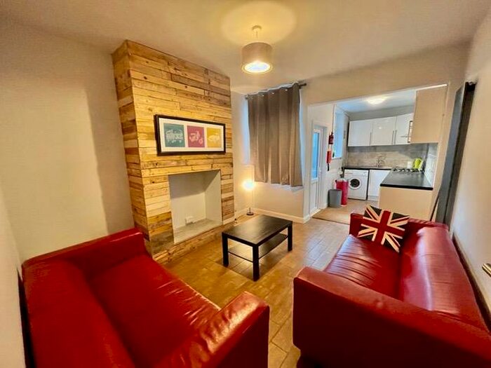 3 Bedroom End Of Terrace House To Rent In Stables Street, Derby, DE22