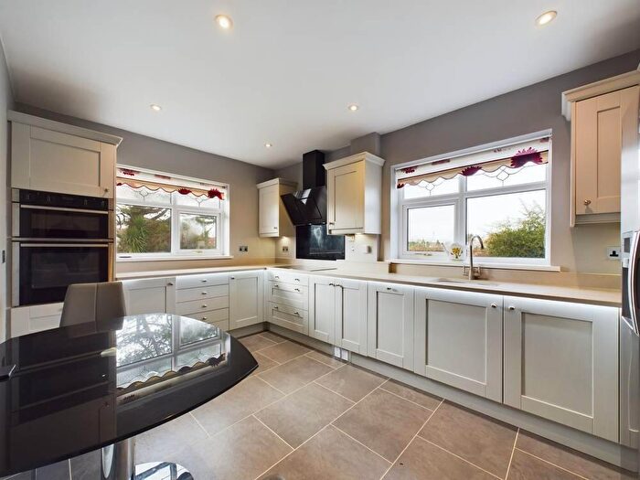 4 Bedroom Detached House For Sale In Recreation Club Lane, Beverley, HU17