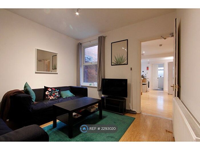 6 Bedroom Terraced House To Rent In St. Edwards Road, Reading, RG6