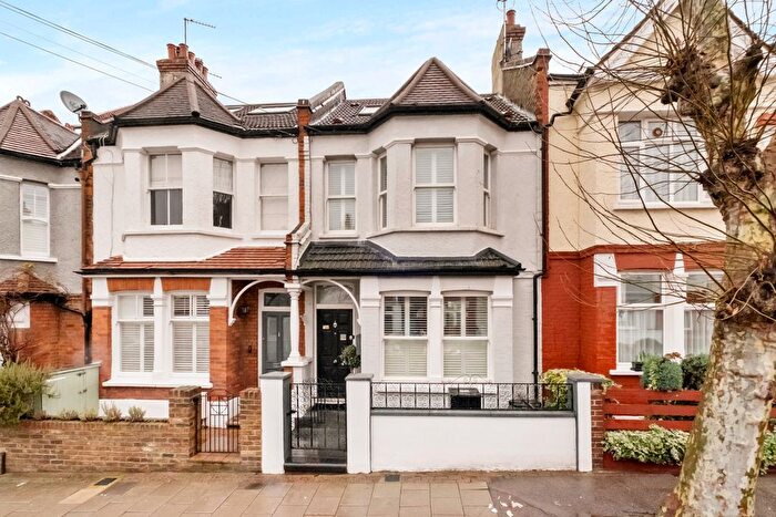 5 Bedroom Terraced House For Sale In Brudenell Road, SW17