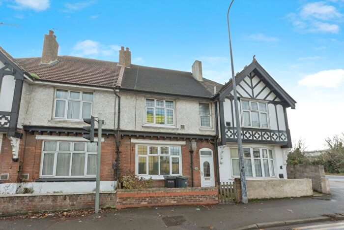 4 Bedroom Terraced House For Sale In London Road, Northfleet, Gravesend, Kent, DA11