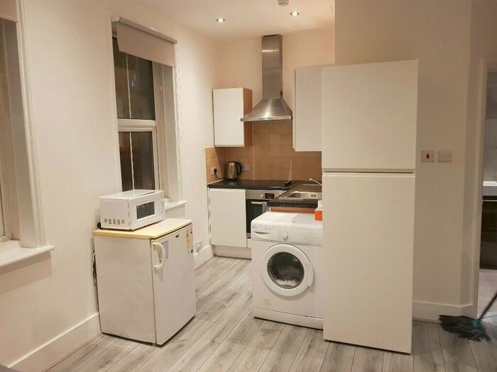 Studio To Rent In Commercial Road, Commercial Road E1