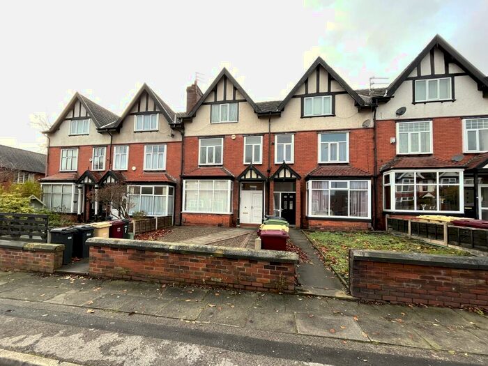 1 Bedroom Flat To Rent In Somerset Road, Heaton, Bolton, BL1