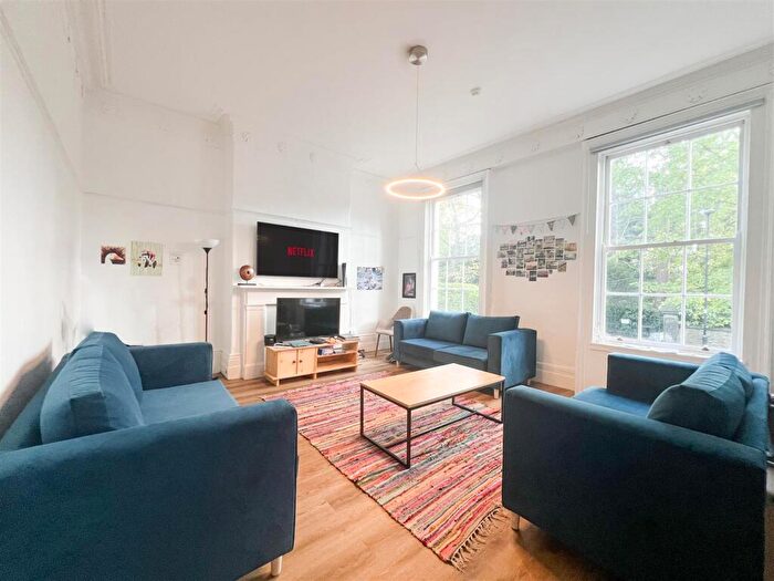 9 Bedroom House To Rent In Ashgate Road, Sheffield, S10