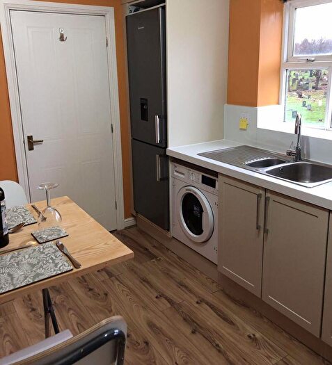 2 Bedroom Flat To Rent In Regency Court, Jesmond Road, Newcastle Upon Tyne, NE2