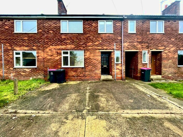 3 Bedroom House To Rent In Pagenall Drive, Swallownest, Sheffield, S26