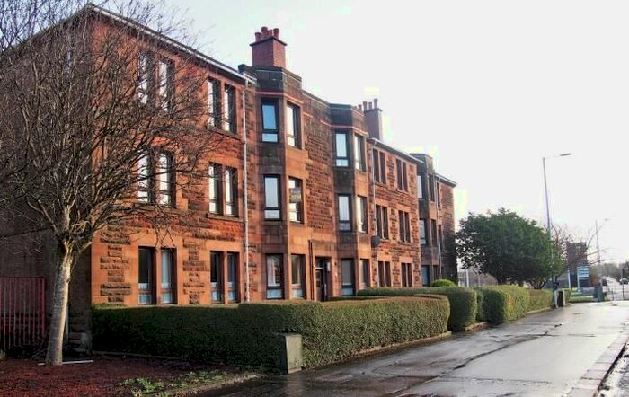 3 Bedroom Flat To Rent In Nether Auldhouse Road, Glasgow, G43