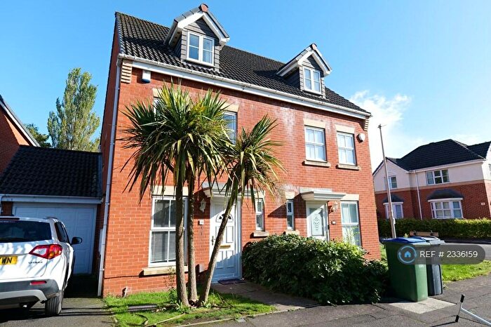 3 Bedroom Semi-Detached House To Rent In Unitt Drive, Cradley Heath, B64