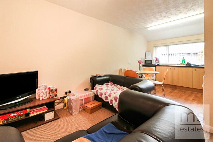 2 Bedroom Flat To Rent In £pppw Ednaston Road, Dunkirk, Nottingham, NG7