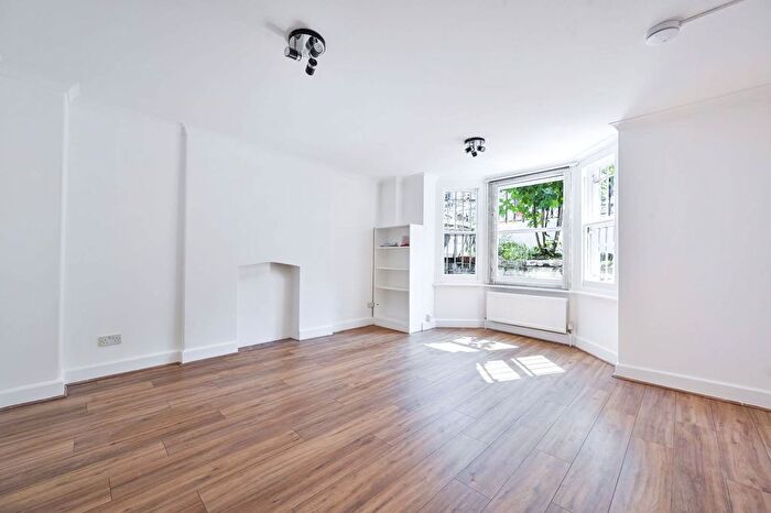 2 Bedroom Flat To Rent In Matheson Road, West Kensington, London, W14