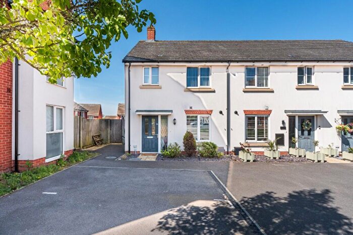 3 Bedroom End Of Terrace House For Sale In Le Marechal Avenue, Bursledon, SO31