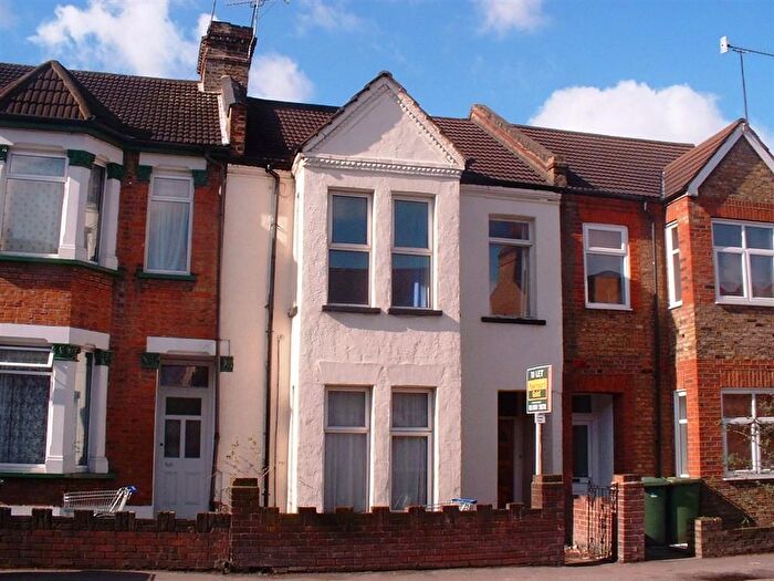 2 Bedroom Flat To Rent In Headstone Road, Harrow, HA1