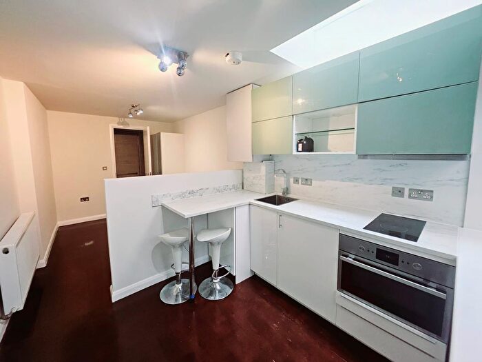 Studio To Rent In Brookside Road, Golders Green, NW11