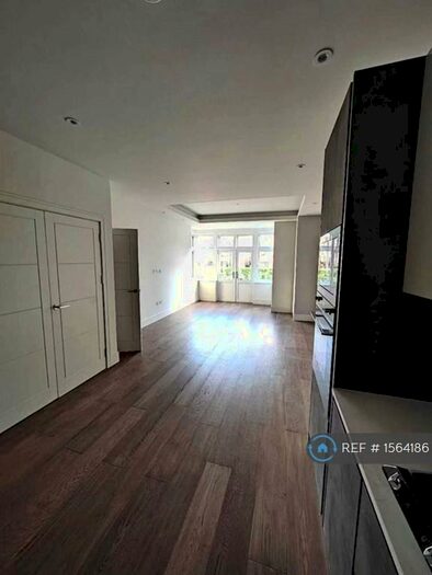 2 Bedroom Flat To Rent In Brighton Road, Purley, CR8
