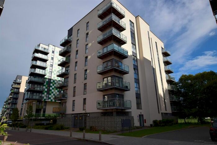 3 Bedroom Flat To Rent In Keele House, Academy Way, Dagenham, Essex RM8