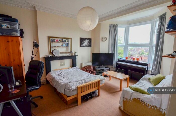 1 Bedroom Flat To Rent In Claremont Road, Bristol, BS7