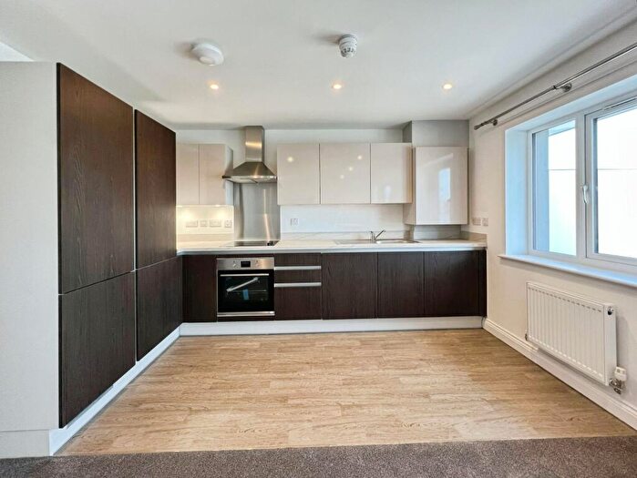 2 Bedroom Flat To Rent In Homestead House, Andover, SP11