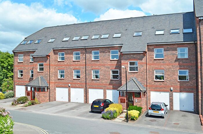2 Bedroom Flat To Rent In Whitecross Gardens, Huntington Road, York, YO31