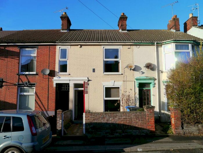 3 Bedroom Terraced House To Rent In Brooks Hall Road, Ipswich, Suffolk, IP1