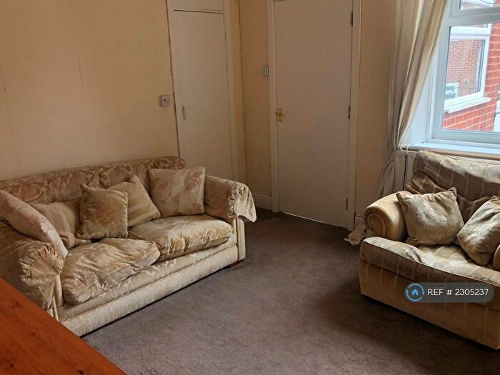 3 Bedroom Maisonette To Rent In Ancrum Street, Newcastle Upon Tyne, NE2