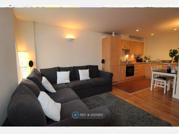 1 Bedroom Flat To Rent In Queens Road, Nottingham, NG2