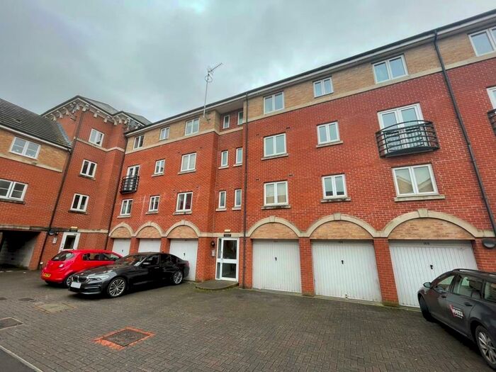 2 Bedroom Apartment To Rent In Padstow Road, Churchward, SN2