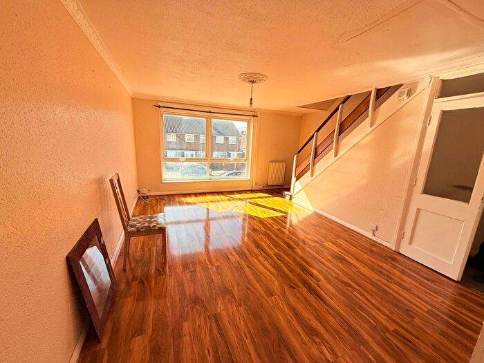 2 Bedroom Maisonette To Rent In Shepherds Close, Romford, RM6