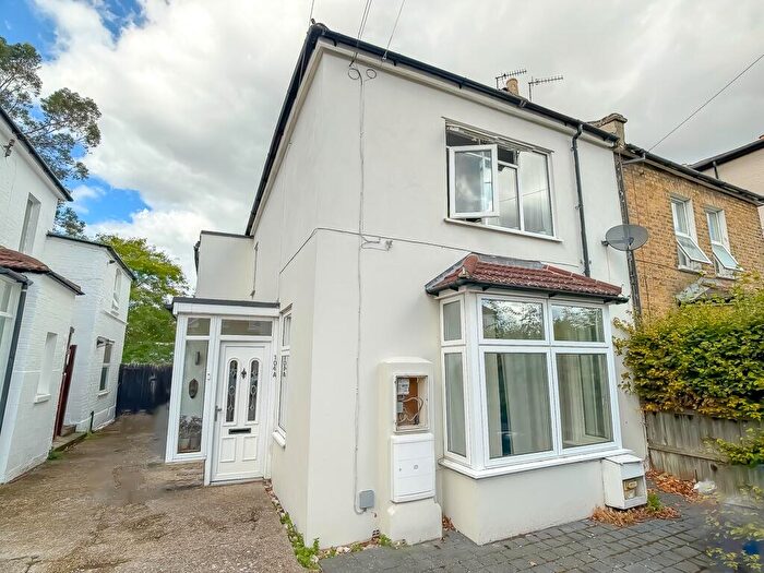 1 Bedroom Maisonette For Sale In Chestnut Rise, Plumstead, London, SE18