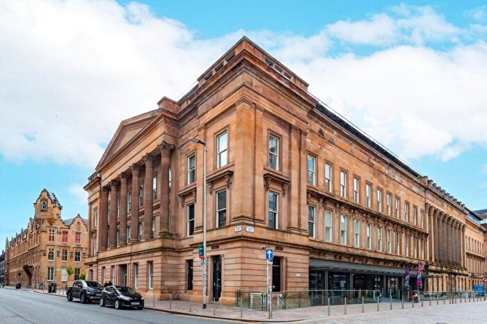 2 Bedroom Apartment For Sale In Ingram Street, Merchant City, Glasgow City, G1