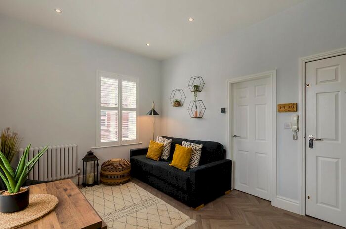 1 Bedroom Flat To Rent In Salisbury Terrace, Leeman Road, York, YO26