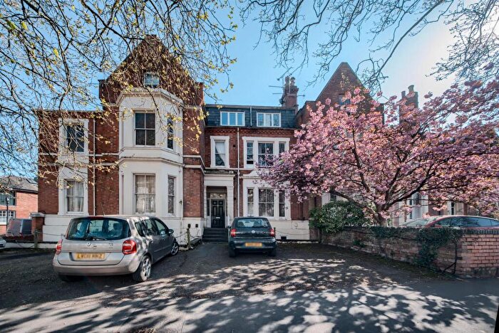 2 Bedroom Flat To Rent In Warwick Place, Leamington Spa, CV32