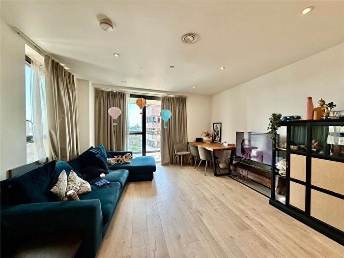 2 Bedroom Apartment To Rent In South Way, Wembley, HA9