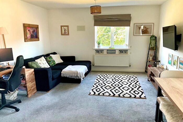 2 Bedroom Flat For Sale In Ardent Road, Whitfield, Dover, CT16
